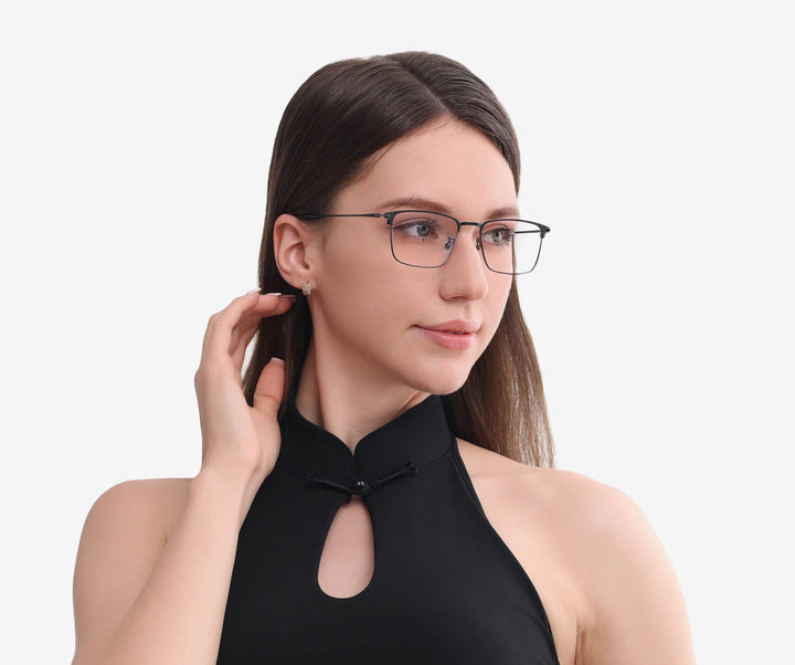 gusto-black-rectangle-eyeglasses-female-1